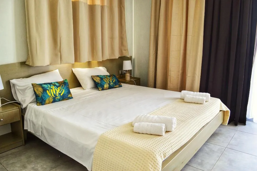 Room, Sunrose Beach Aparthotel, Corfu