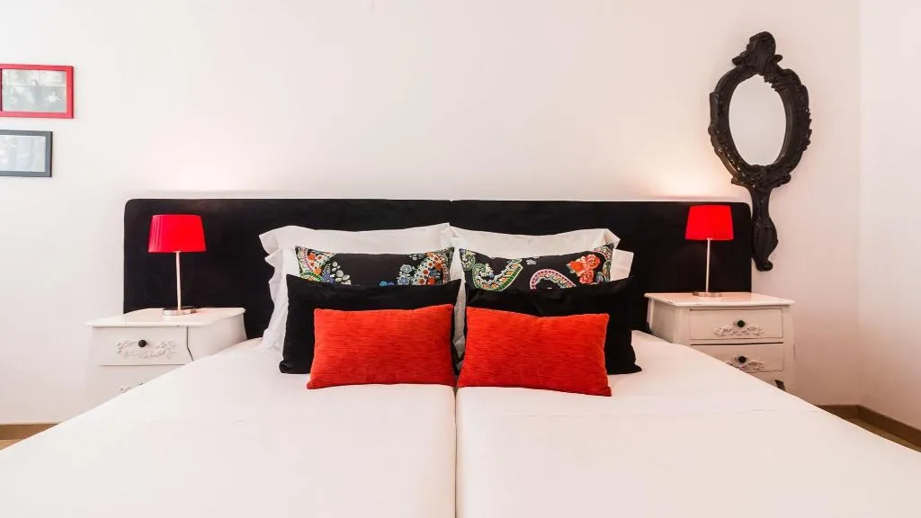Room, Oporto Stories Apartments - Santa Catarina, 219, Porto