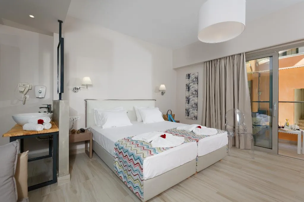 Double or Twin STANDARD Room, Palmera Beach Hotel & Spa, Crete