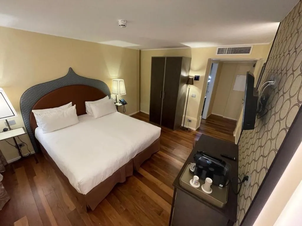 DOUBLE CLASSIC KING BED Room, Albergo San Marco, Venice