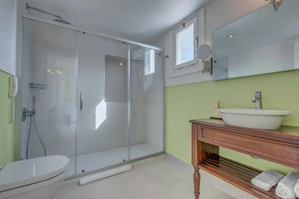 DOUBLE DELUXE Room, Erendira Hotel, Izmir