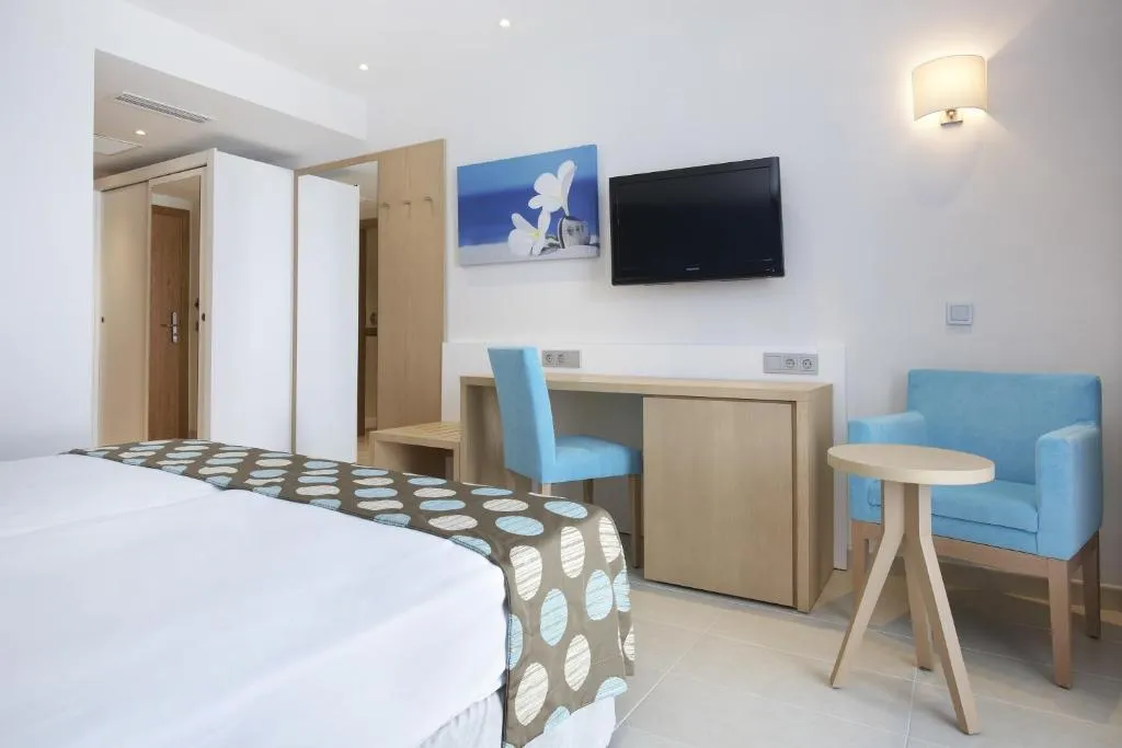 Double or Twin SUPERIOR SEA VIEW Room, Universal Hotel Marques, Majorca