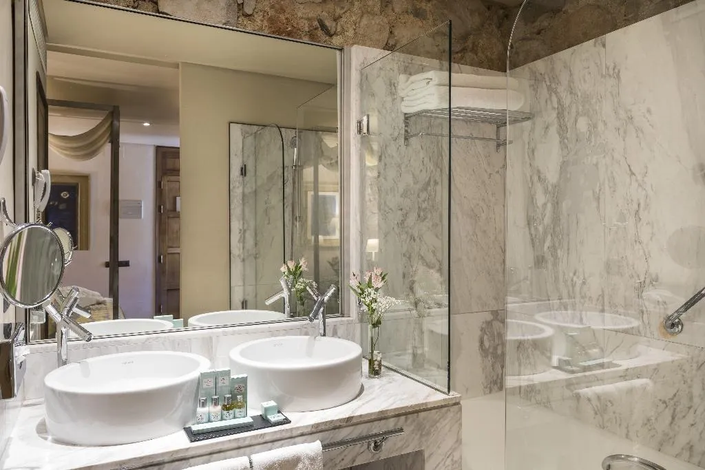 DOUBLE SUPERIOR Room, Parador de Alarcon, Valencia
