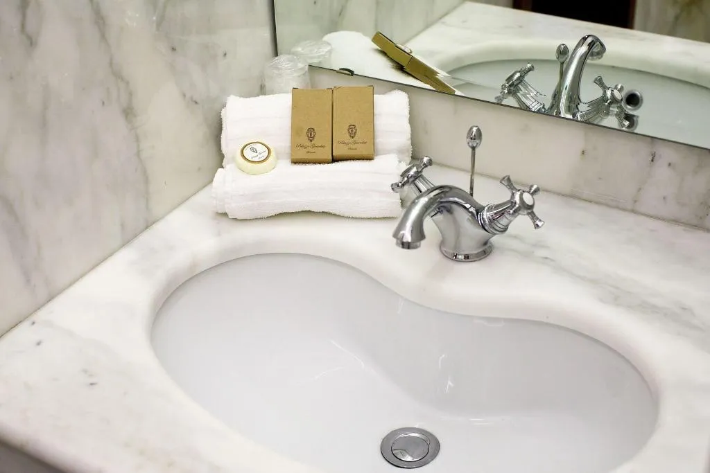 QUADRUPLE SUPERIOR WITH DOUBLE BED Room, Hotel Palazzo Guardati, Naples