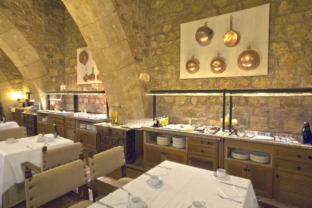 Restaurant, Parador de Sigüenza, Madrid