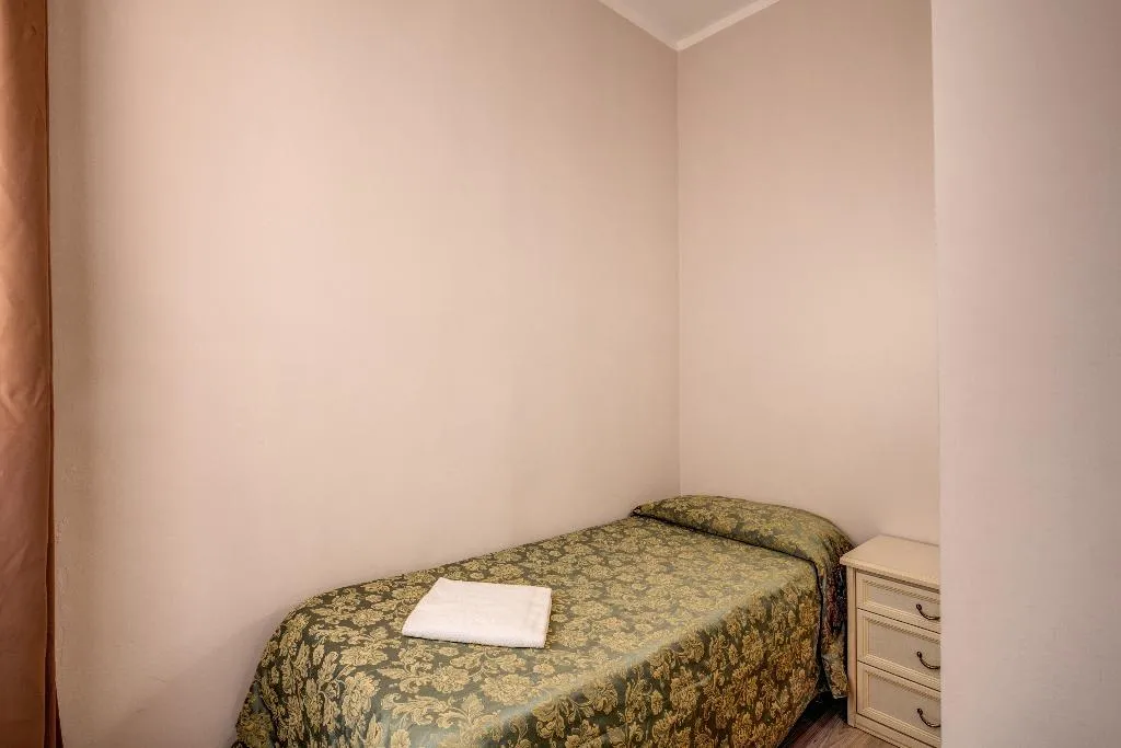 TWIN STANDARD Room, Basilea, Florence