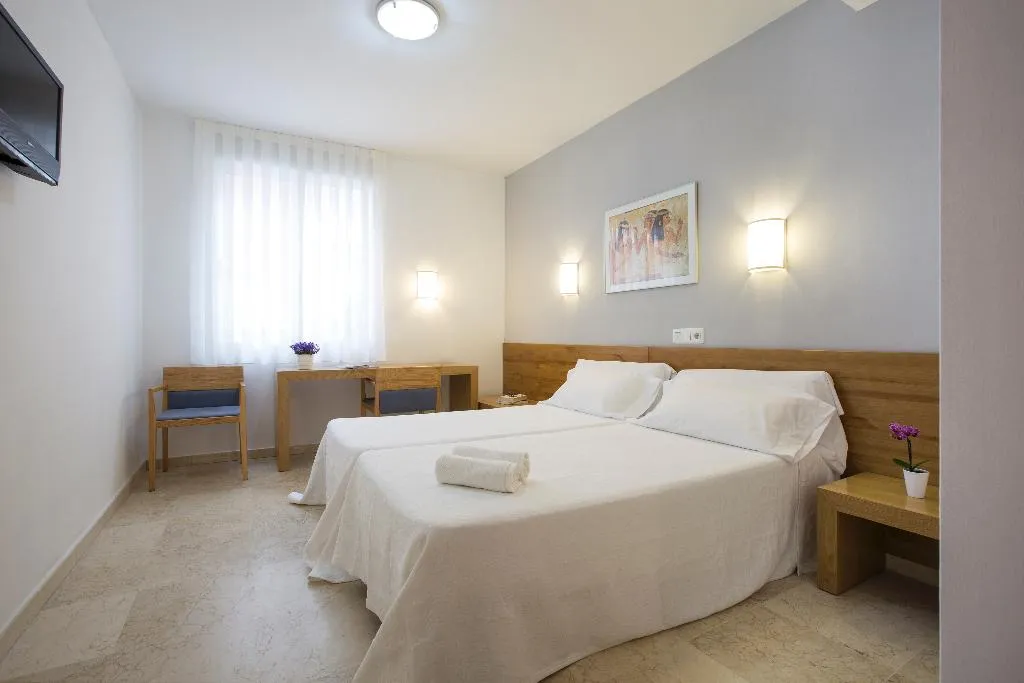 Room, Casbah, Valencia