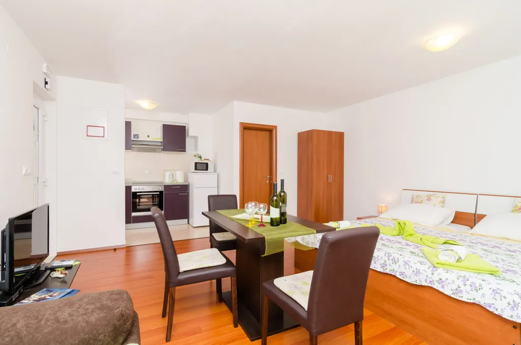 STUDIO WITH TERRACE Room, Apartments Ira, Dubrovnik