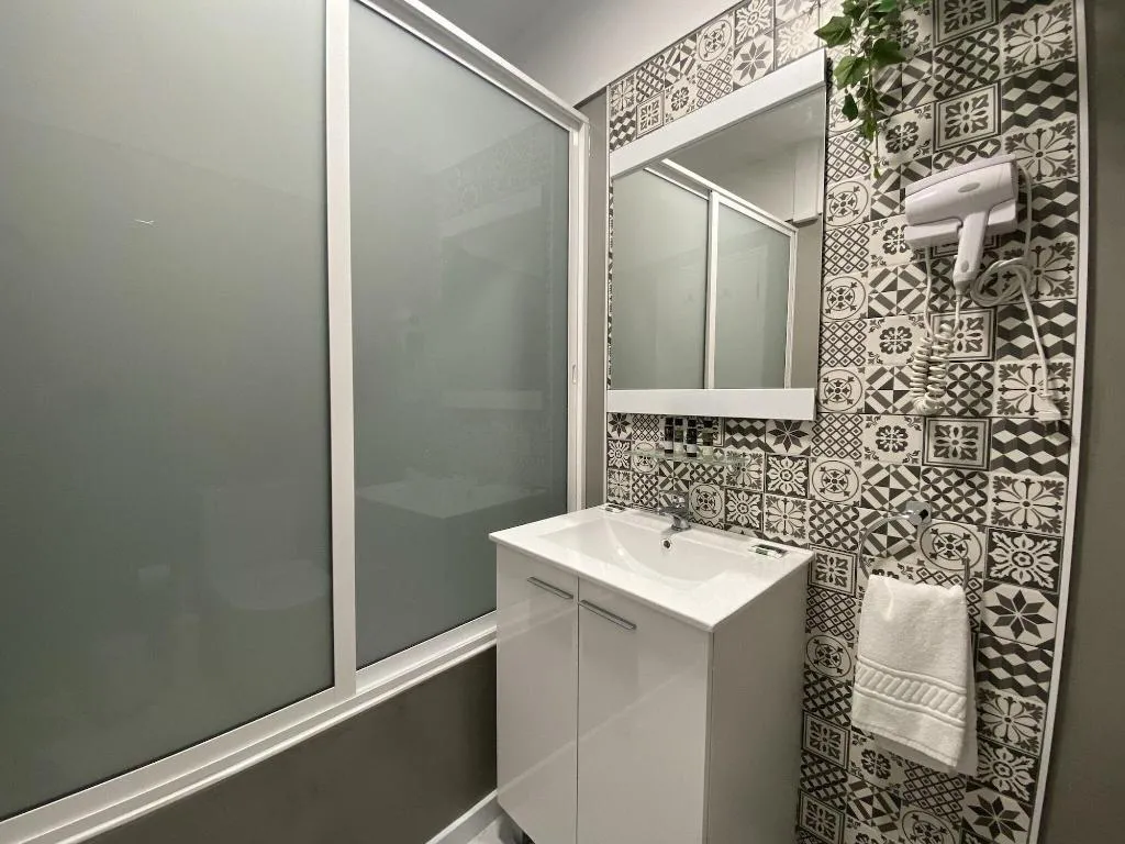 Room, Residencial Triunfo, Porto
