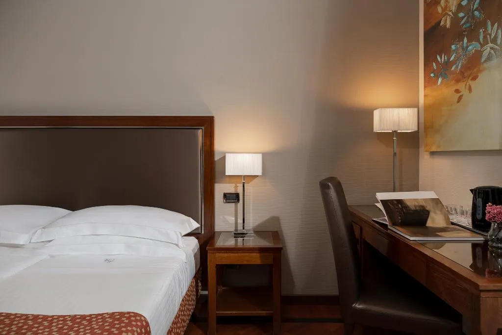 DOUBLE SUPERIOR Room, Grand Hotel Adriatico, Florence