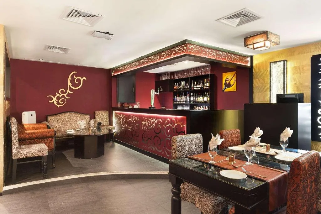 Restaurant, Howard Johnson Bur Dubai, Dubai