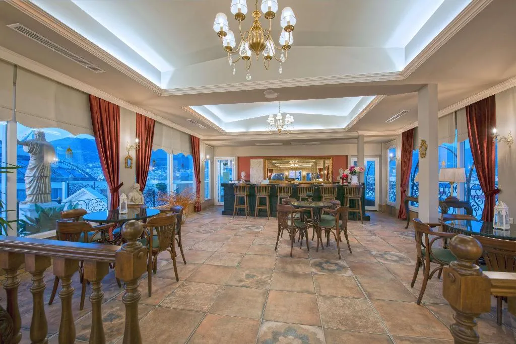 Bar, Antique Roman Palace Museum Hotel +16, Antalya