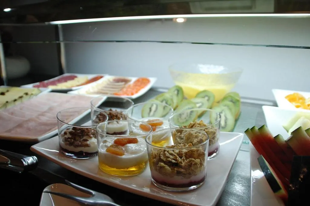 Restaurant, Eco Alcala Suites, Madrid