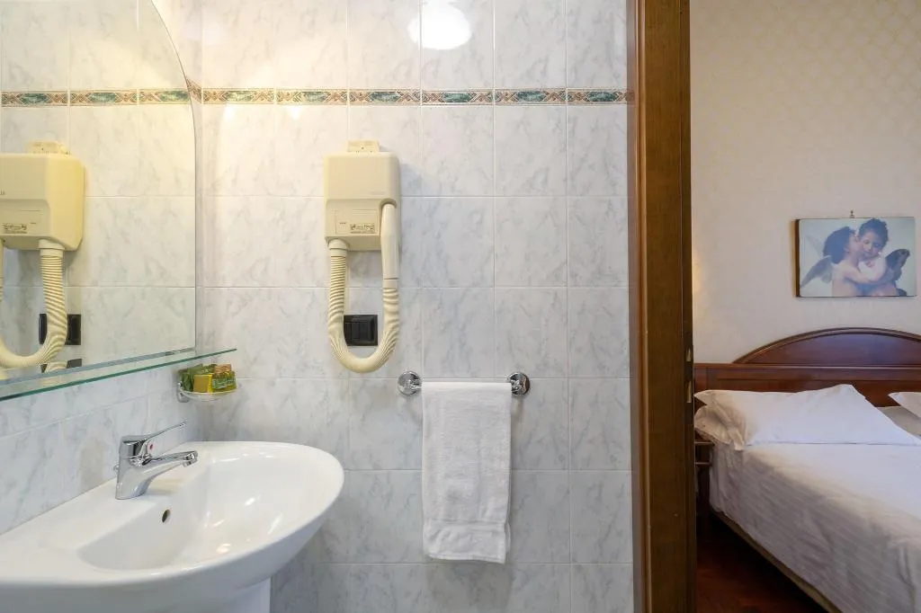 DOUBLE CLASSIC Room, Hotel Boccaccio, Florence