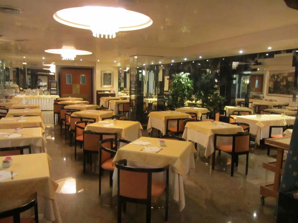 Restaurant, Leonardo Da Vinci, Cagliari