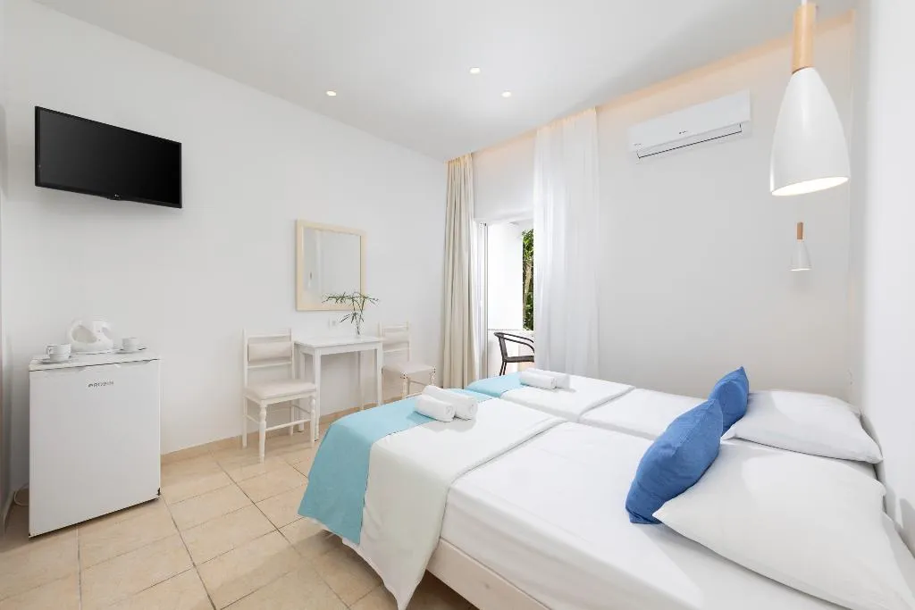 Room, Bella Vista Beach Hotel & Studios, Corfu