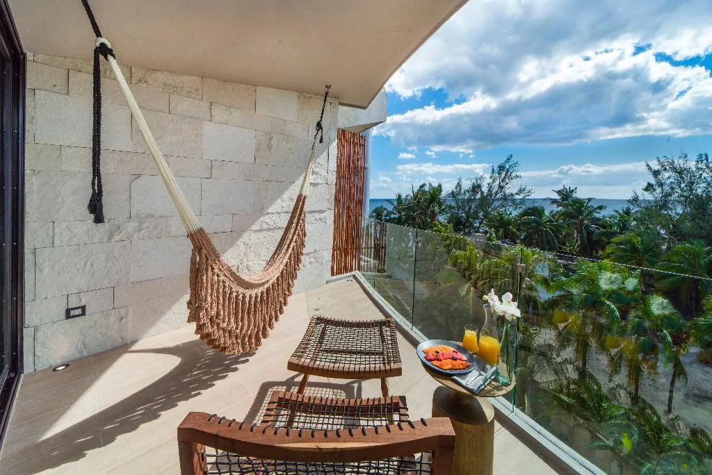 Room DELUXE SEA VIEW WITH BALCONY Room, Mvngata Beach Hotel, Cancun Area