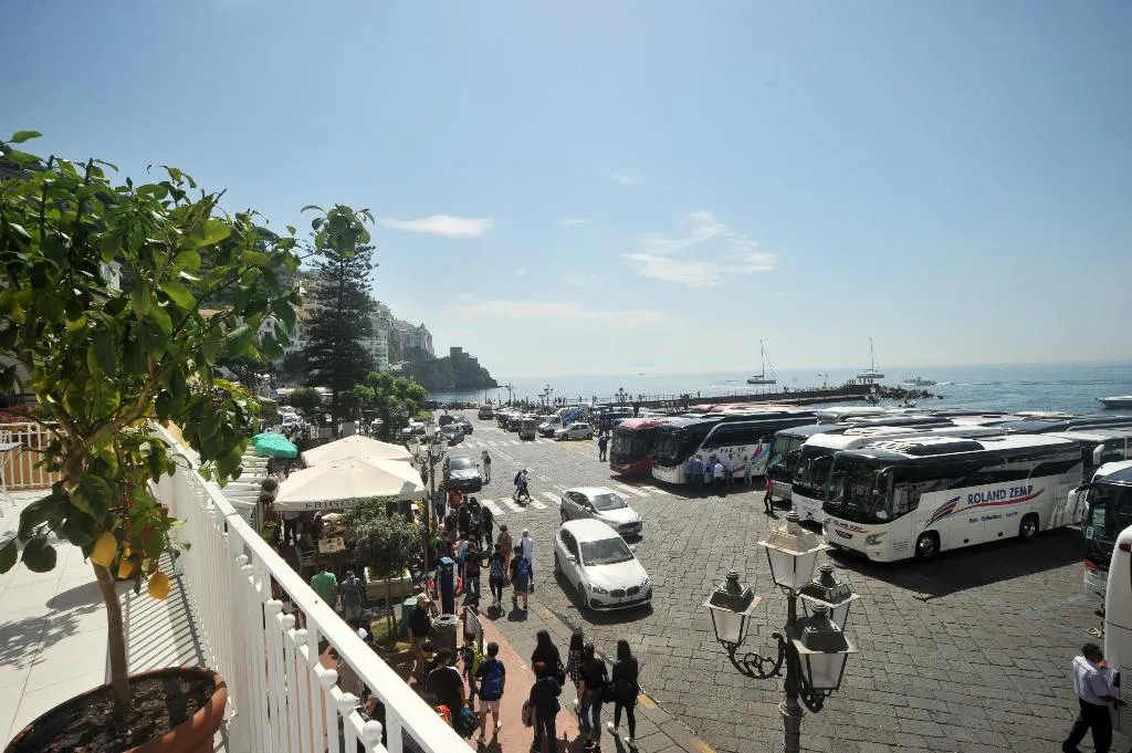 Terrace, Core Amalfitano City Suites, Naples