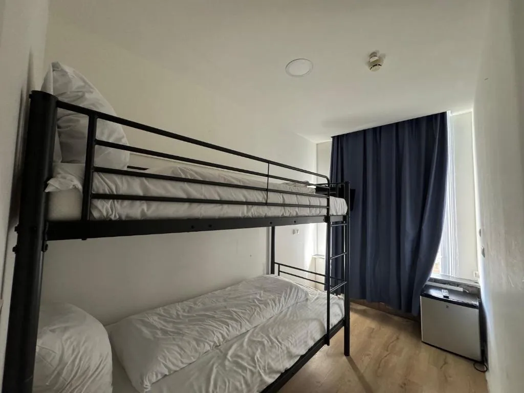 TWIN BUNK BED Room, Di-Ann City Centre Hotel, Amsterdam