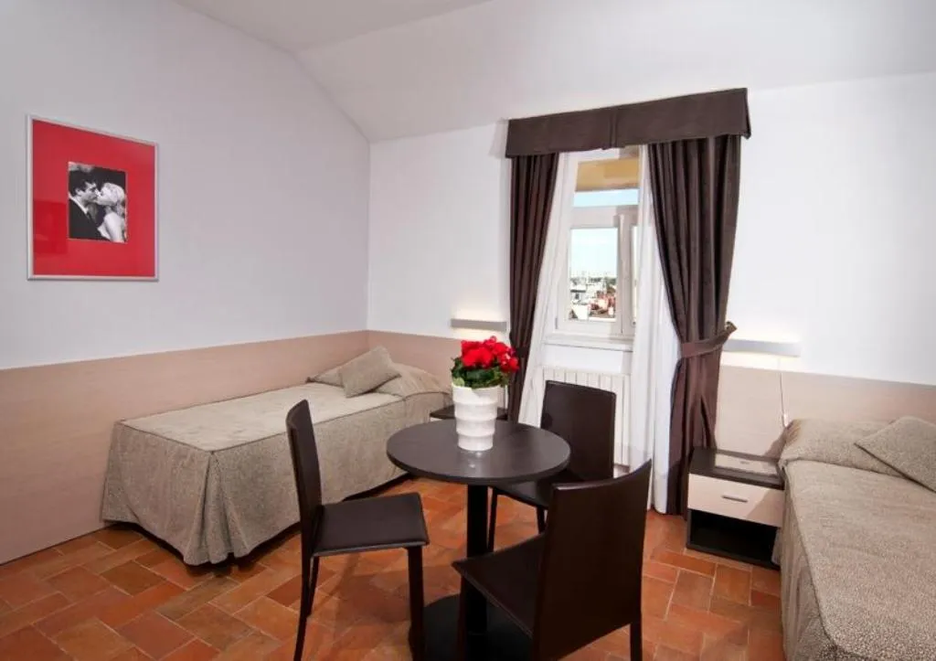 Room, Praga 1, Prague