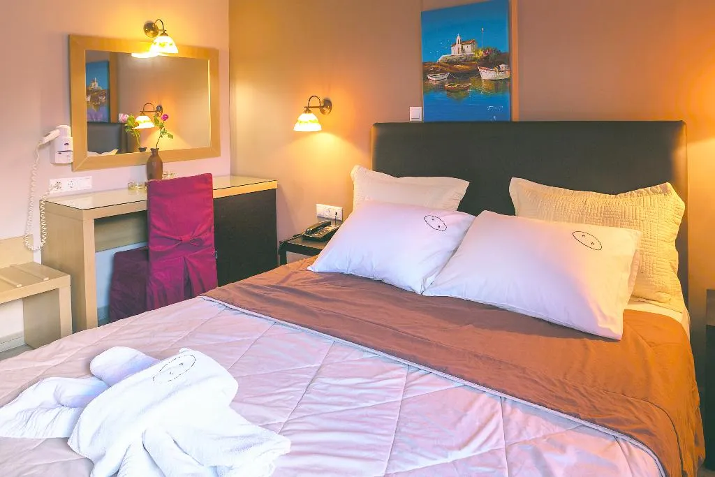 DOUBLE STANDARD Room, Kyparissia Beach, Athens