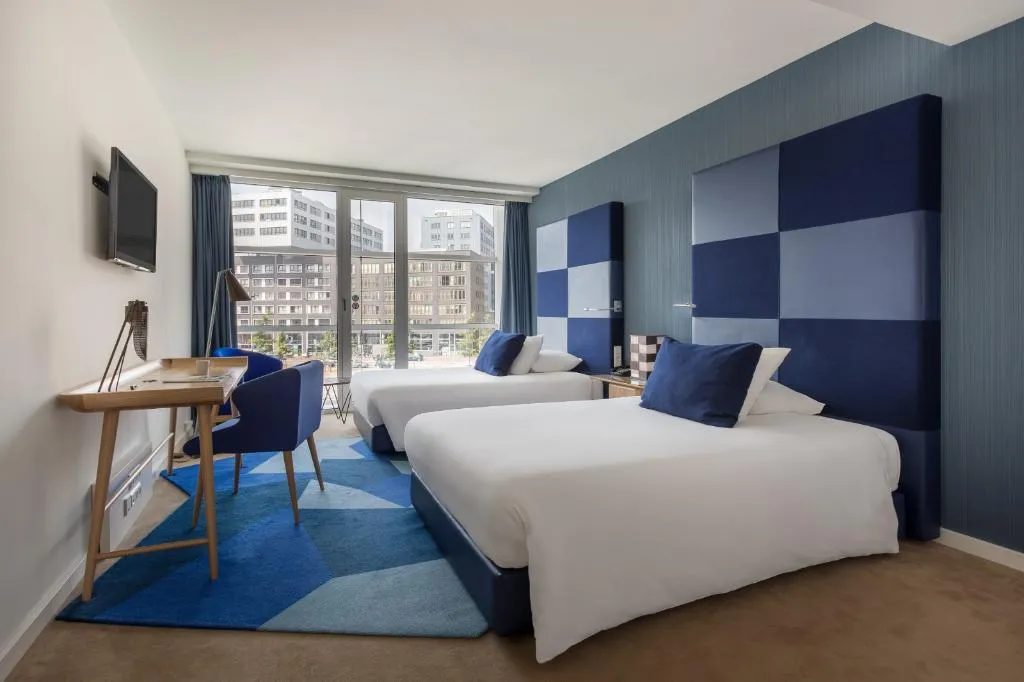DOUBLE SUPERIOR TWO DOUBLE BEDS Room, Room Mate Aitana, Amsterdam, Amsterdam