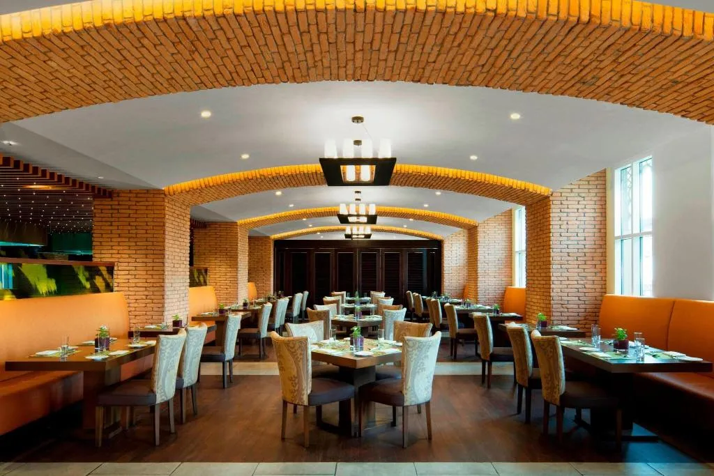 Restaurant, Sheraton Sharjah Beach Resort & Spa, Dubai