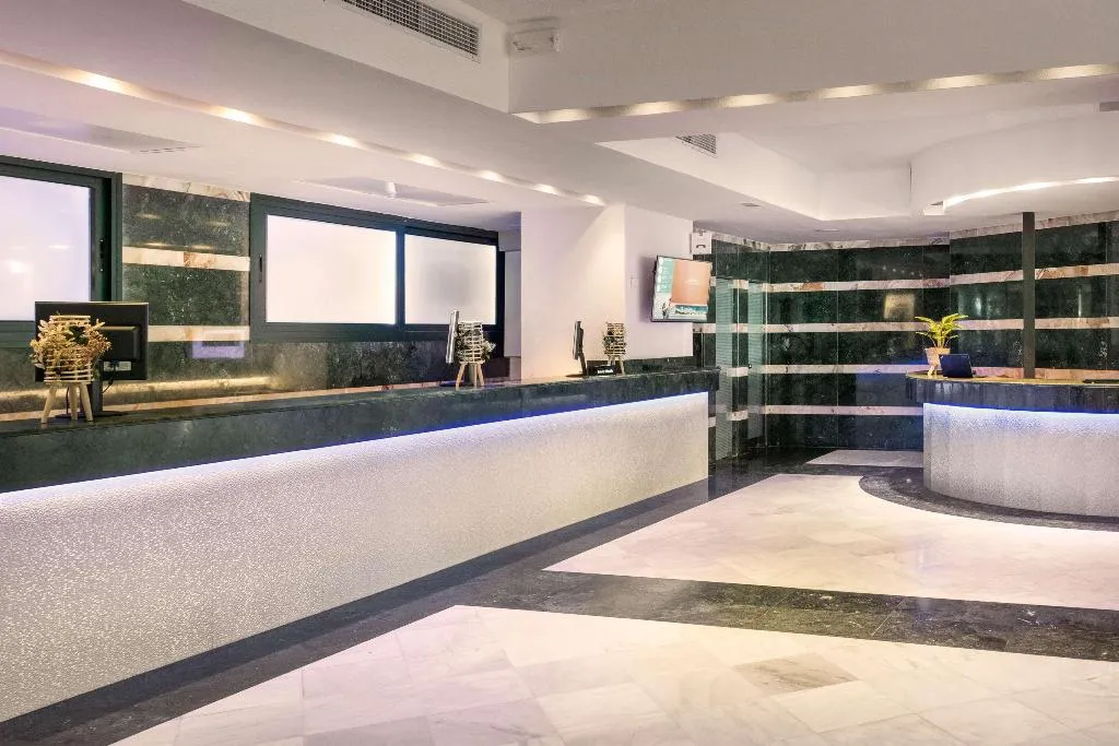 Lobby, Sol Milanos Pinguinos, Menorca