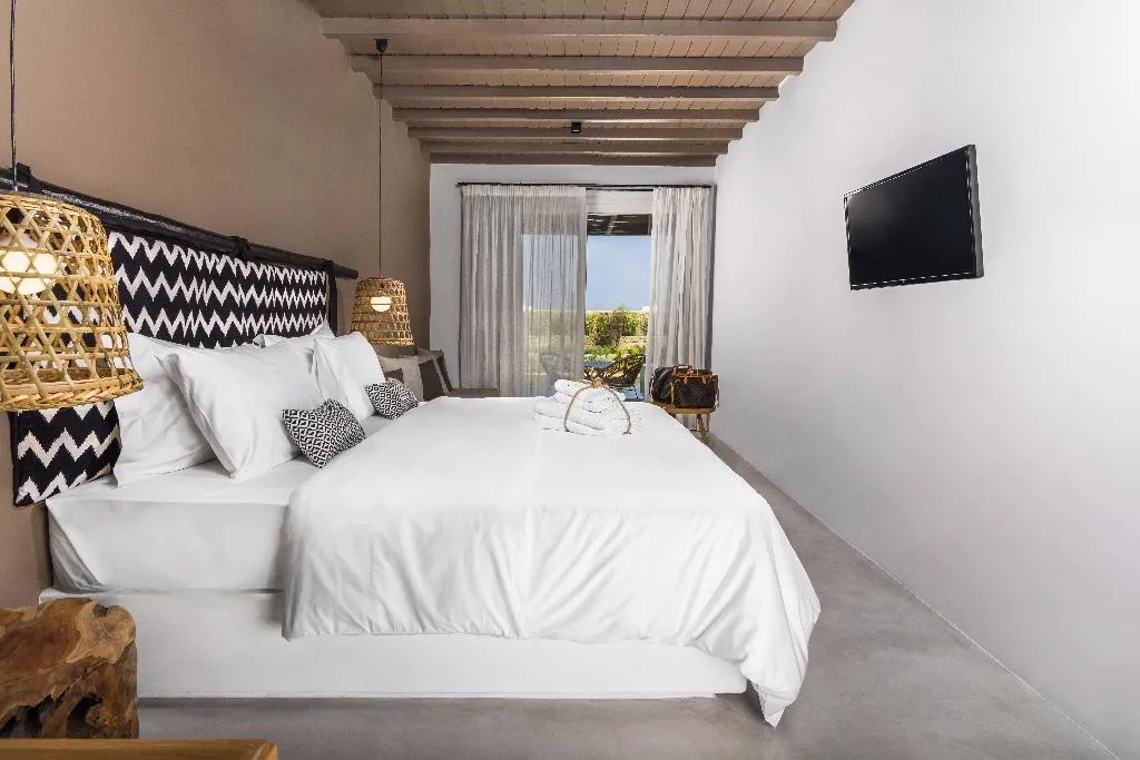 DOUBLE DELUXE WITH PRIVATE POOL Room, My Mykonos Boutique by Mr and Mrs White, Mykonos