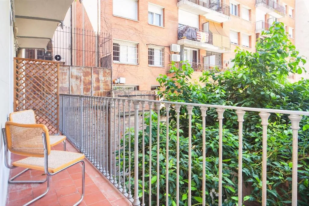 TWIN WITH BALCONY Room, Casp Green House, Barcelona