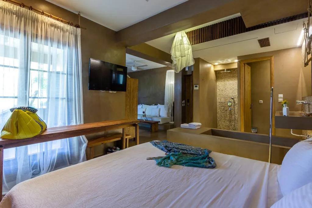 SUITE DELUXE ONE BED Room, Skopelos Holidays Hotel & Spa, Skiathos