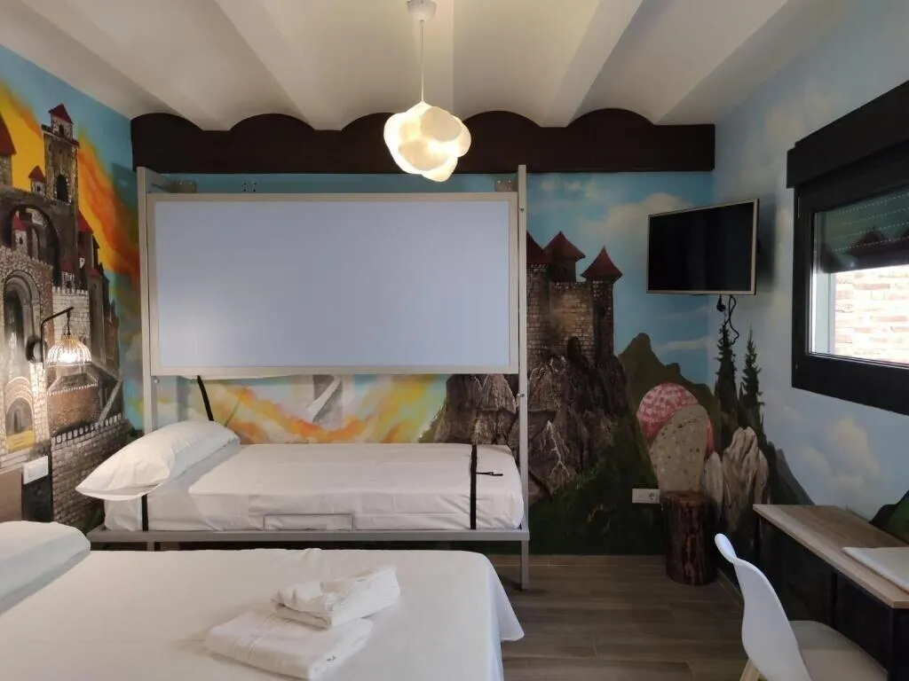 Room, Familyhostel, Madrid