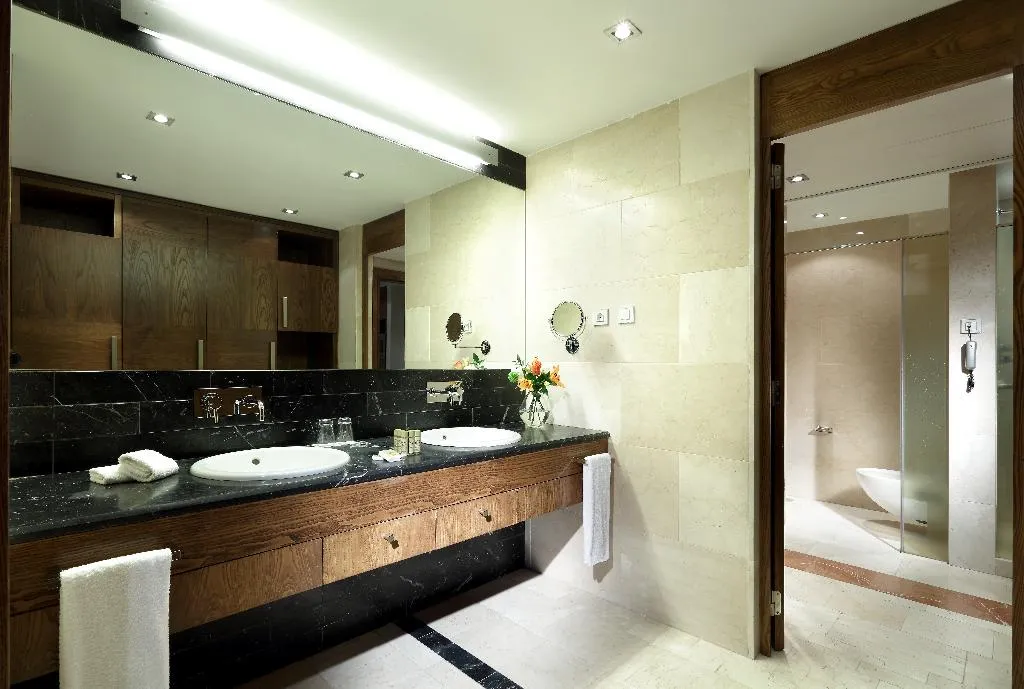 Room, Eurostars Madrid Mirasierra Suites, Madrid