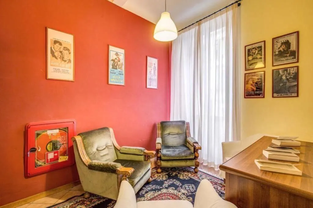 Lobby, Romagna, Florence