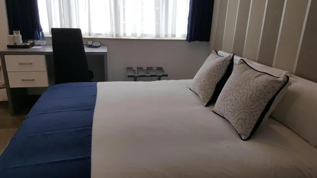 Room, Pebbles Boutique Aparthotel, Malta