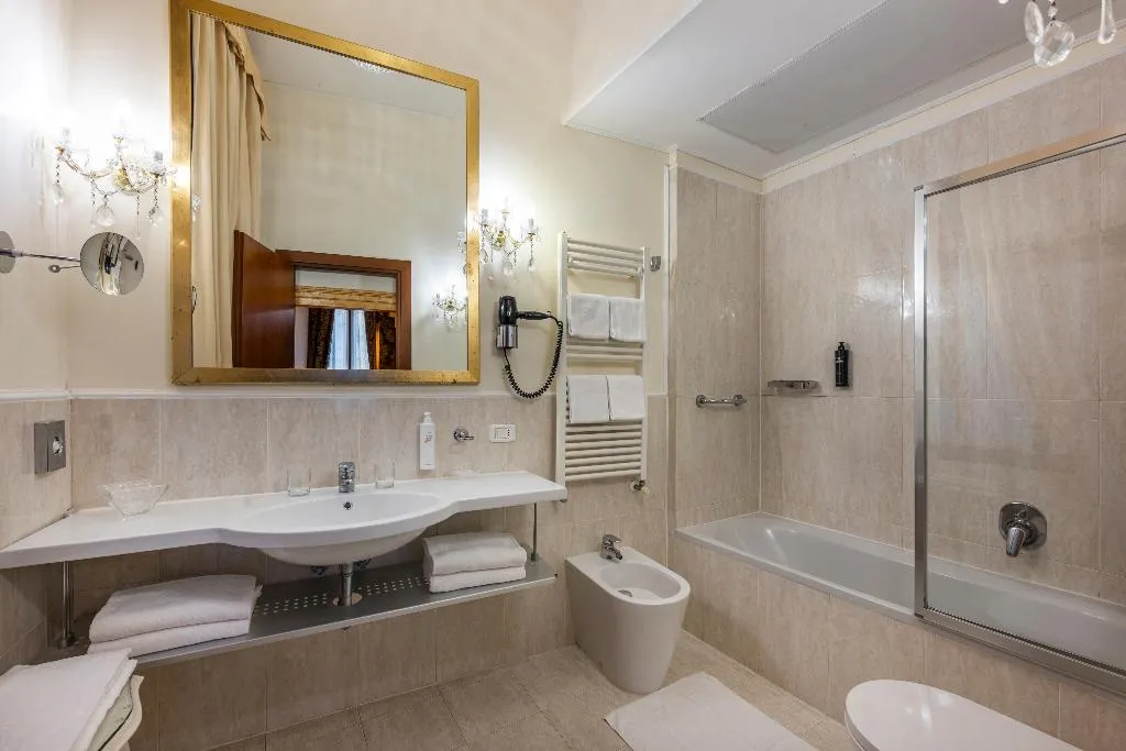 JUNIOR SUITE GRAND WITH VIEWS Room, Casa Verardo - Residenza D'Epoca, Venice