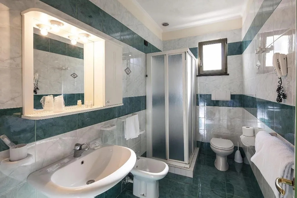 DOUBLE SINGLE USE WITH DOUBLE BED Room, Sorriso Thermae Resort & Spa, Naples