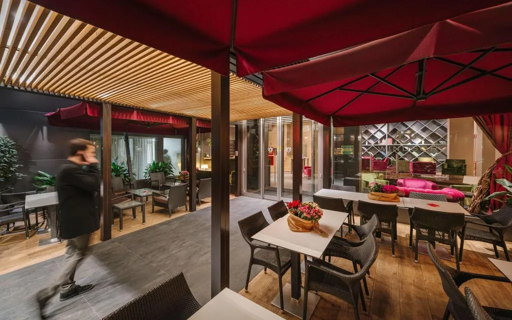 Terrace, Windsor, Milan
