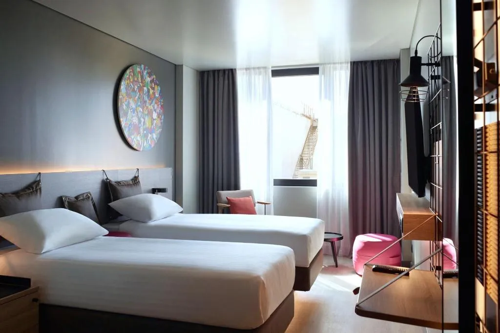 TWIN WITH VIEWS Room, Moxy Athens City, Athens