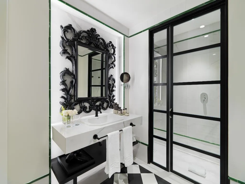 DOUBLE SINGLE USE CITY VIEW Room, H10 Casa de la plata, Seville