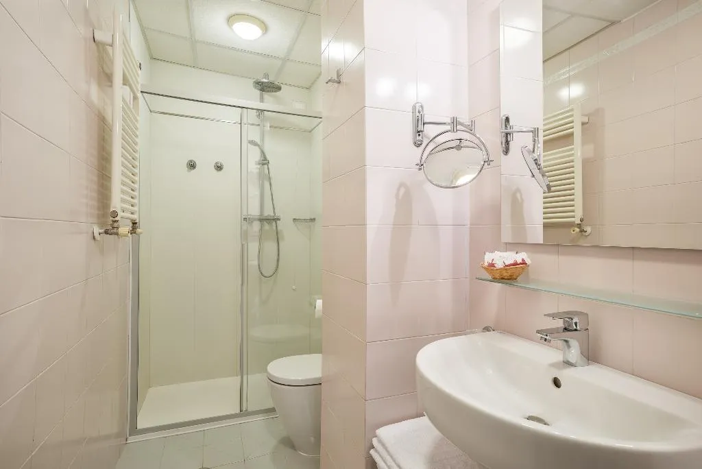 QUADRUPLE STANDARD Room, Garibaldi, Venice