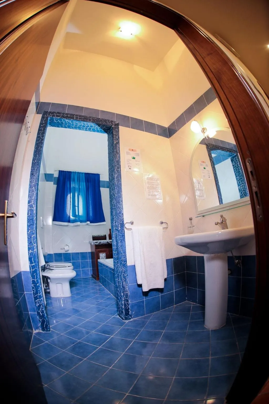 Room, Residence Confalone, Naples