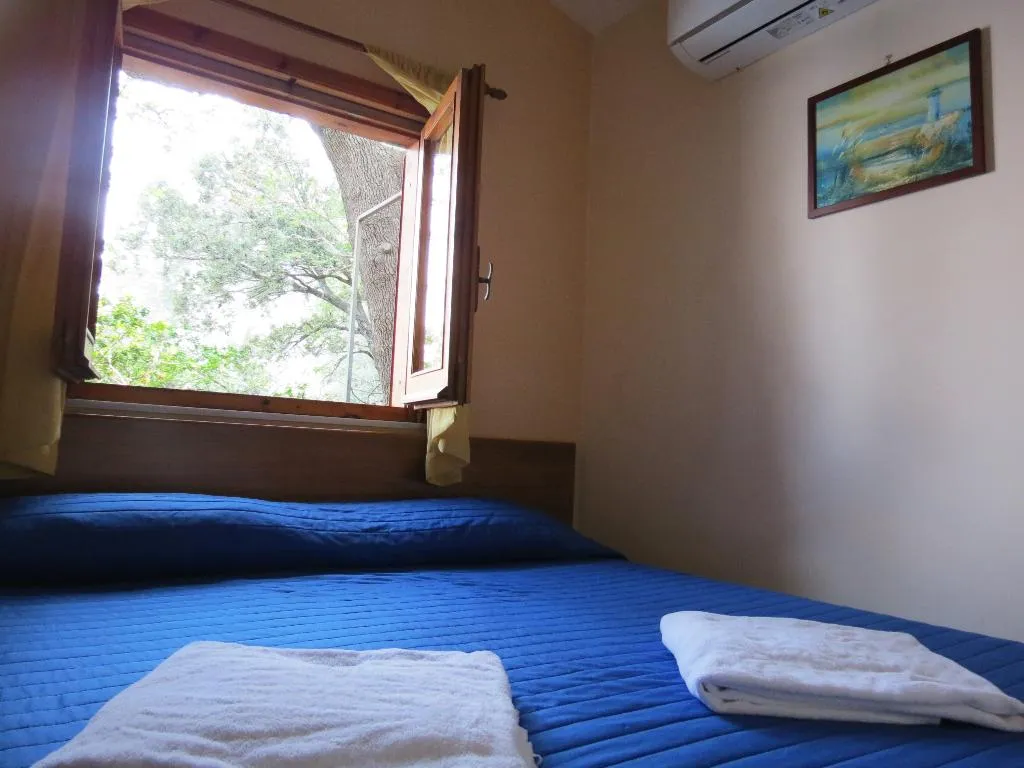 CHALET CAPACITY 3 Room, Baia Serena, Naples