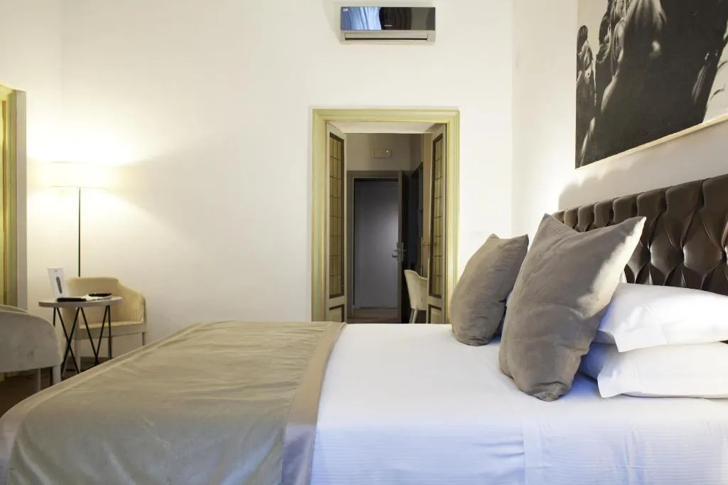 Room, Piazza Farnese Luxury Suites, Rome