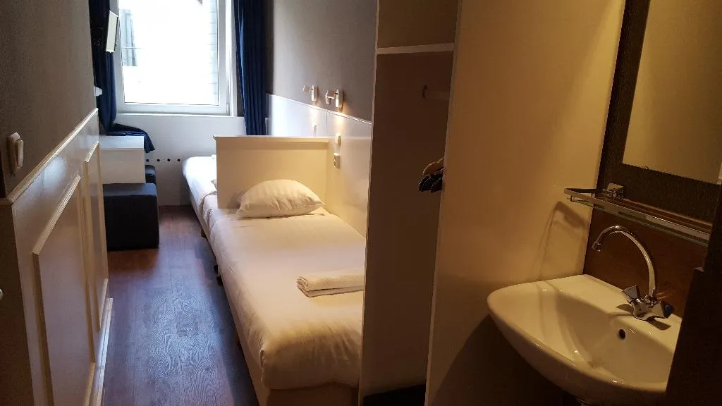 Double or Twin STANDARD Room, Hotel Old Quarter, Amsterdam
