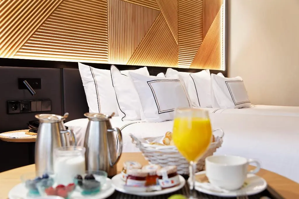 DOUBLE STANDARD Room, Melia Avenida America, Madrid