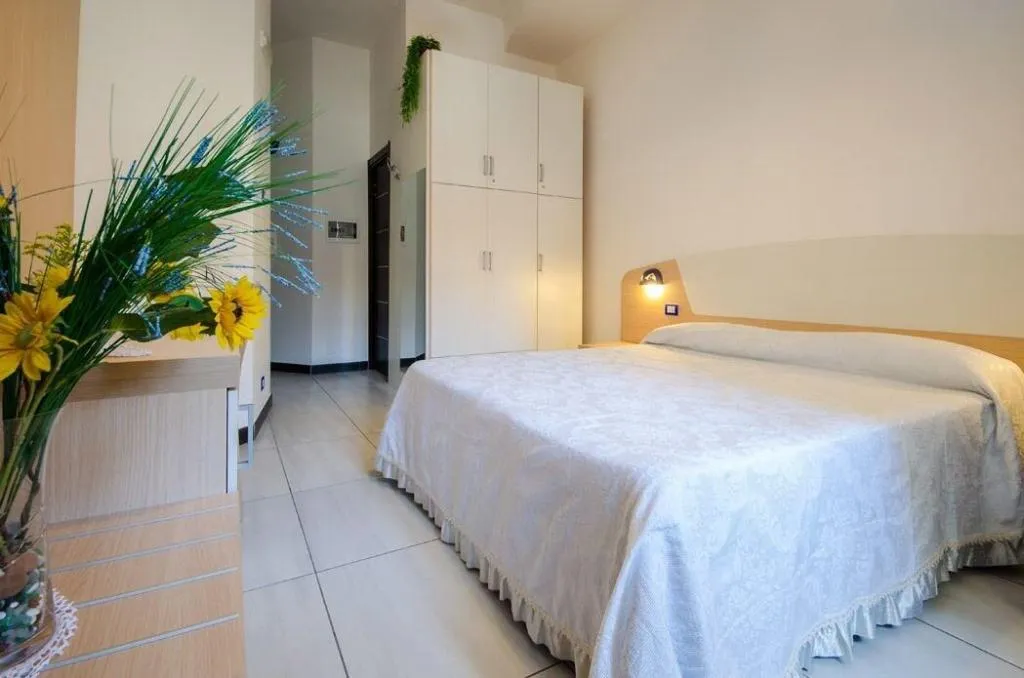 Room, B&B Galatea, Naples