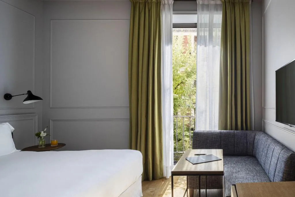 DOUBLE SINGLE USE DELUXE Room, Totem Madrid, Madrid