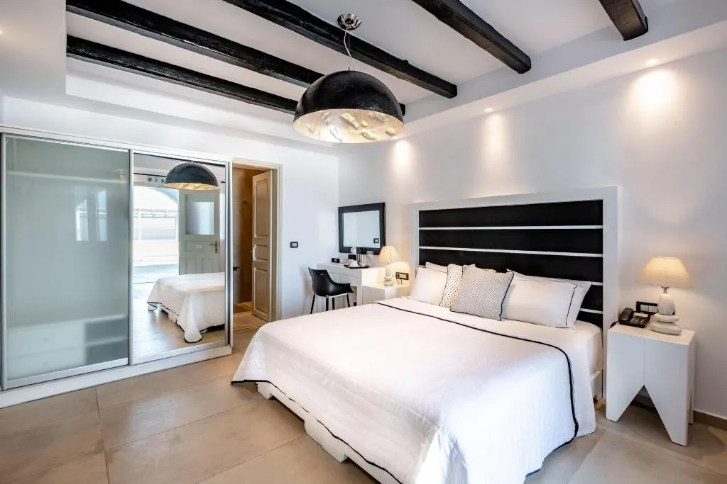 Room, Azzurro Suites, Santorini