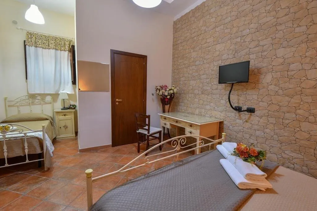 Room, B&B Rabaté, Catania